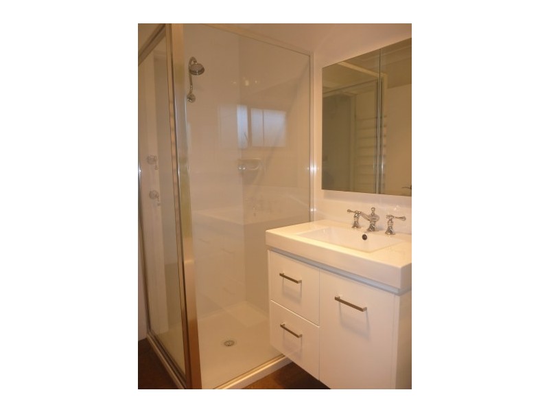 82 Ocean Beach Drive, Shellharbour NSW 2529