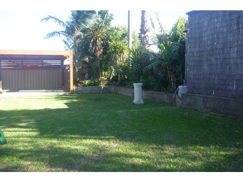 82 Ocean Beach Drive, Shellharbour NSW 2529