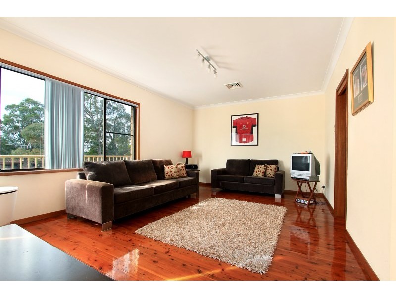 1 White Place, Figtree NSW 2525