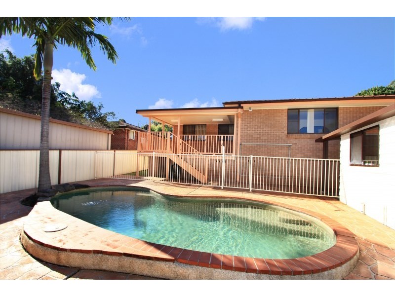 4 Hoad Place, Berkeley NSW 2506