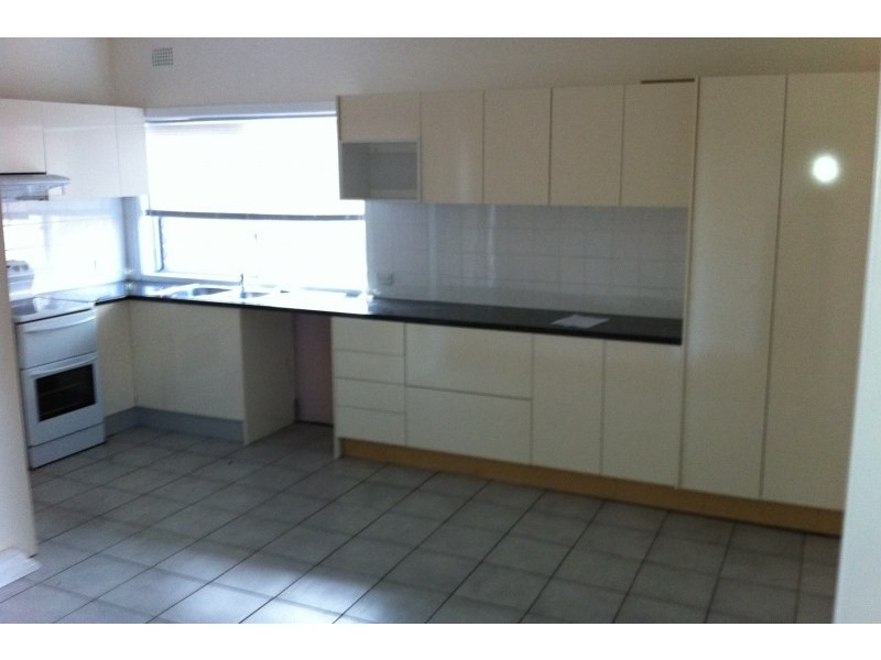 1/86 First Avenue, Warrawong NSW 2502