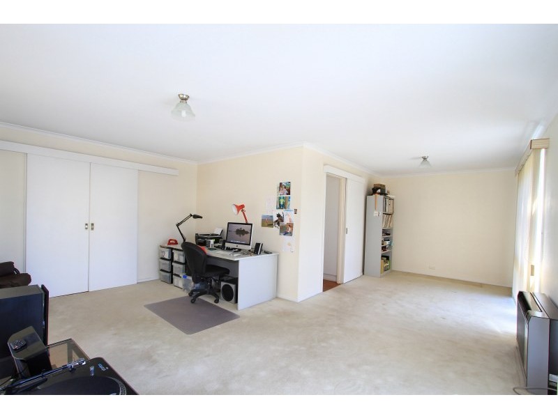 8 Ravenwood Place, Mount Keira NSW 2500