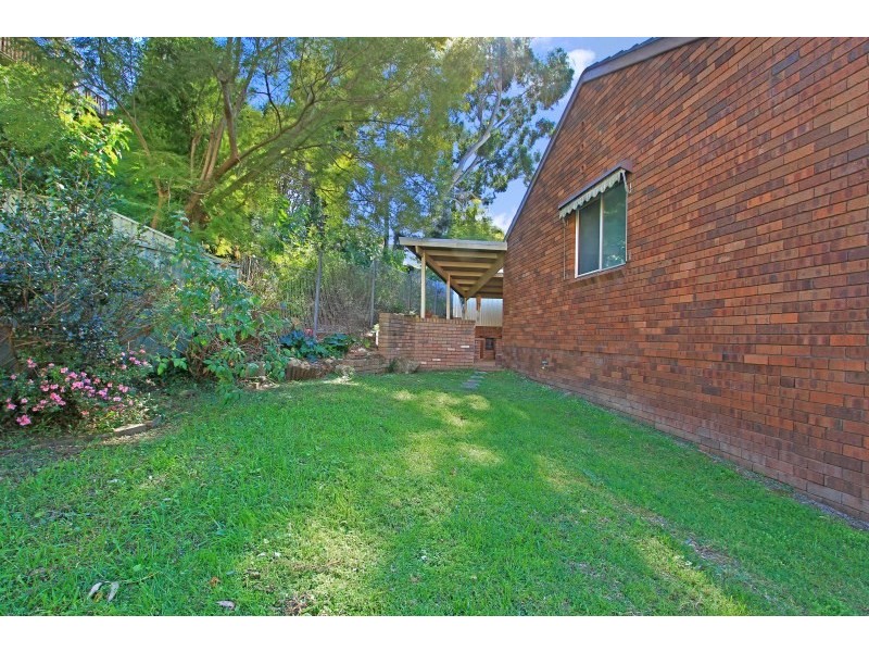 8 Ravenwood Place, Mount Keira NSW 2500