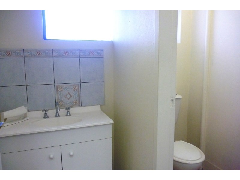 2/409 Princes Highway, Woonona NSW 2517