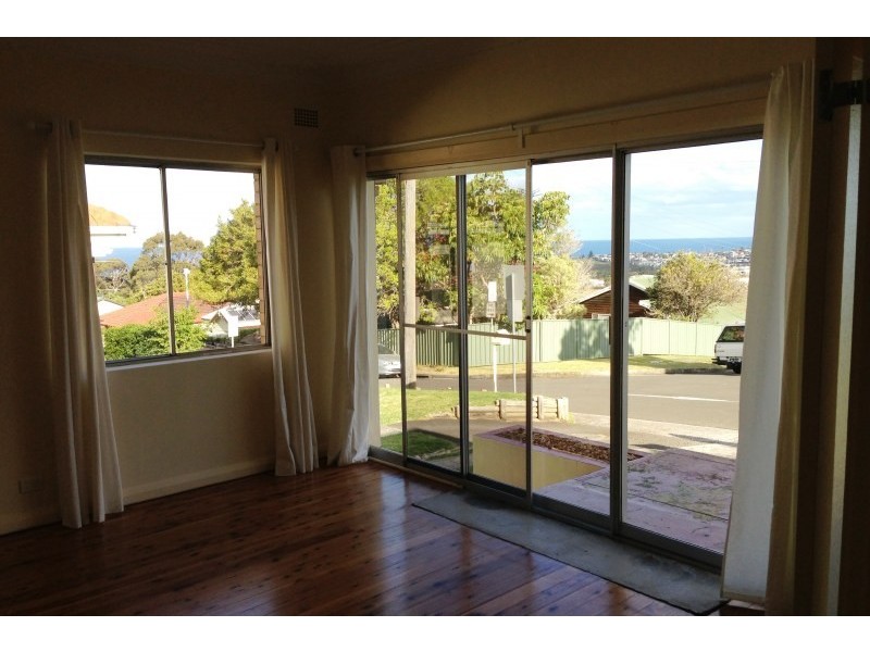 23a Seaview Terrace, Thirroul NSW 2515