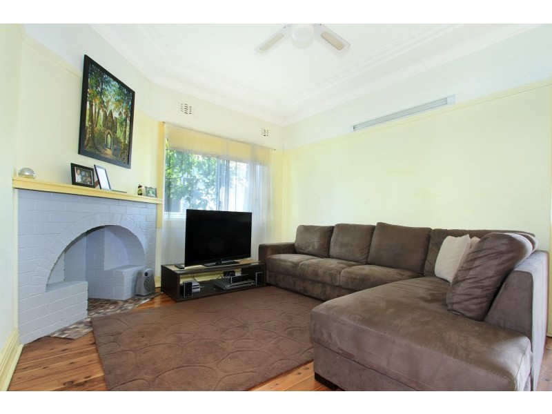 27 Porter Street, Wollongong North NSW 2500