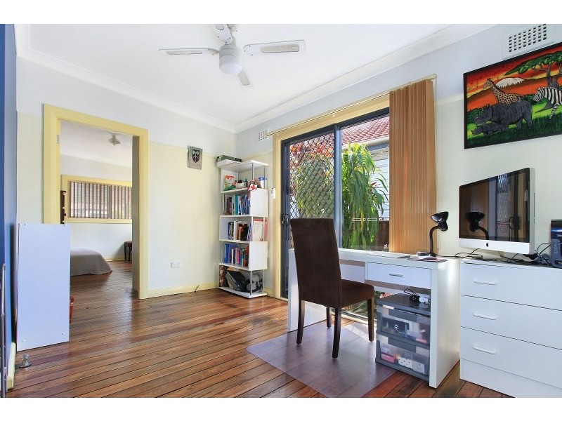 27 Porter Street, Wollongong North NSW 2500