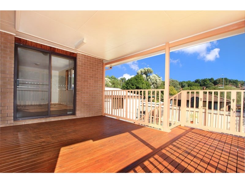 4 Hoad Place, Berkeley NSW 2506