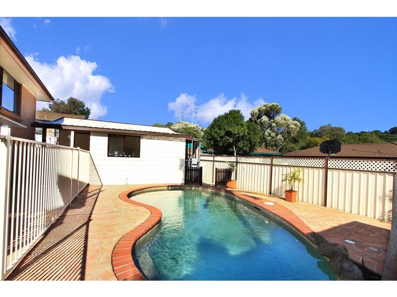 4 Hoad Place, Berkeley NSW 2506