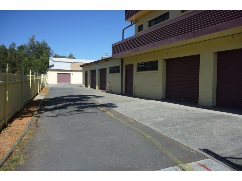 2/9 Mineral Road, Oak Flats NSW 2529