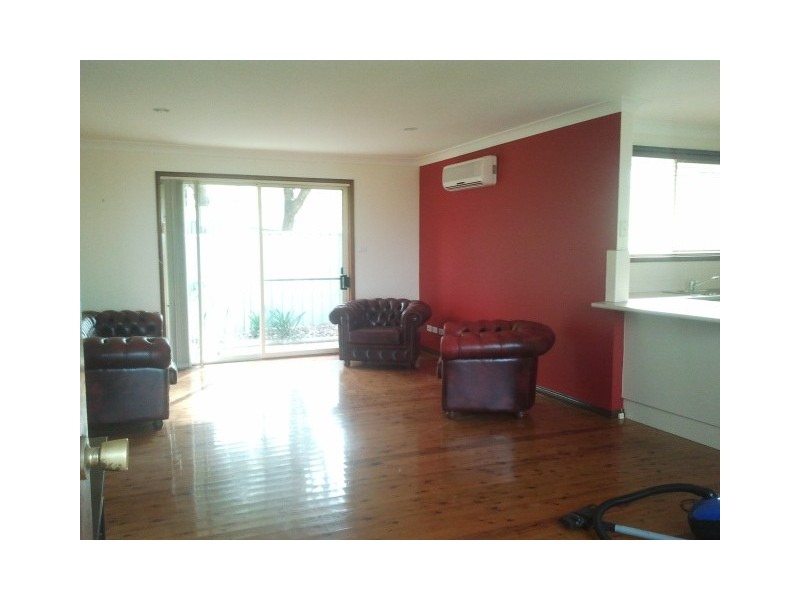 2/52 Daintree Drive, Albion Park NSW 2527