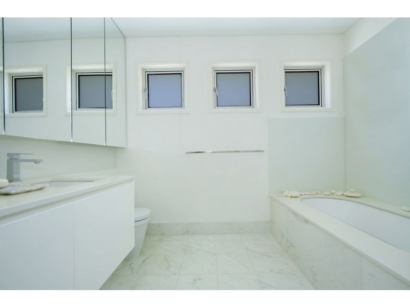 2b Kennedy Road, Austinmer NSW 2515