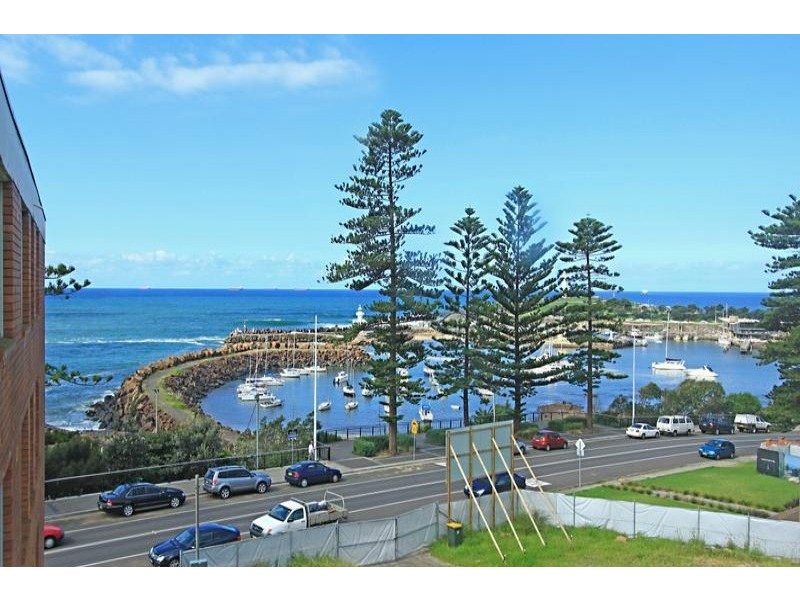 12/70 Cliff Road, Wollongong NSW 2500