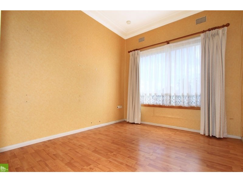 28 Denise Street, Lake Heights NSW 2502