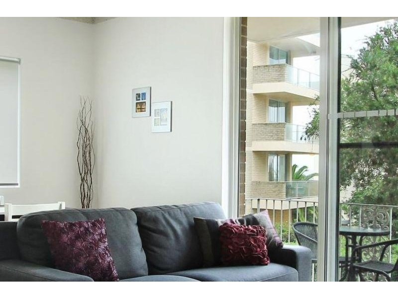 2/16 Kembla Street, Wollongong NSW 2500