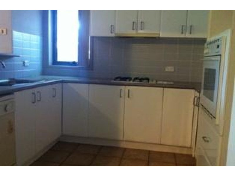 1/2 Foothills Road, Corrimal NSW 2518