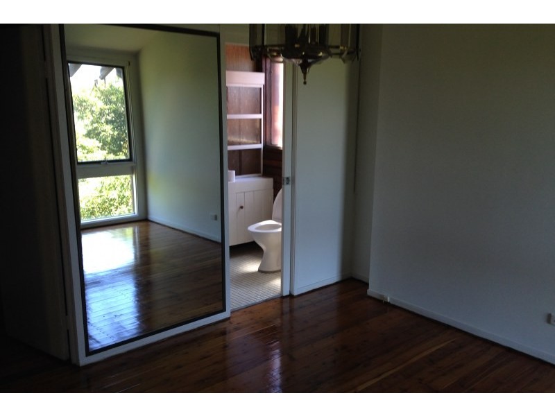 198 Jacaranda Avenue, Figtree NSW 2525