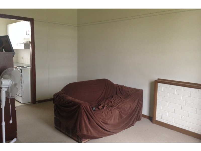5 Blackman Parade, Unanderra NSW 2526