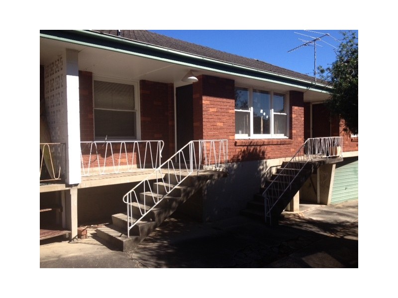 2/1 Lewis Drive, Figtree NSW 2525