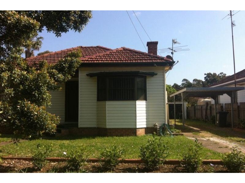 18 Graham Avenue, Gwynneville NSW 2500