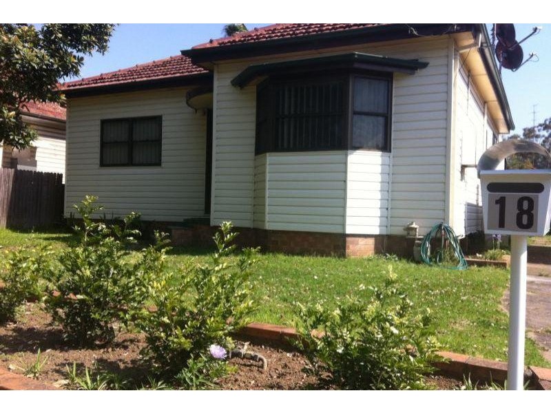 18 Graham Avenue, Gwynneville NSW 2500