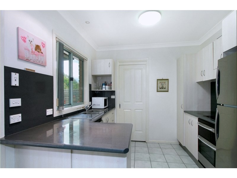 15 Darragh Drive, Figtree NSW 2525