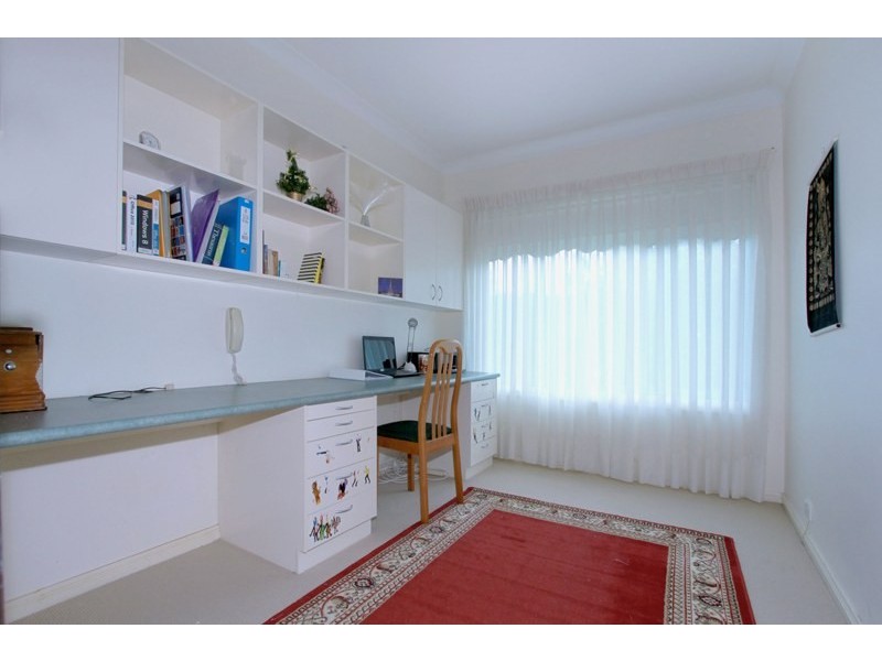 15 Darragh Drive, Figtree NSW 2525