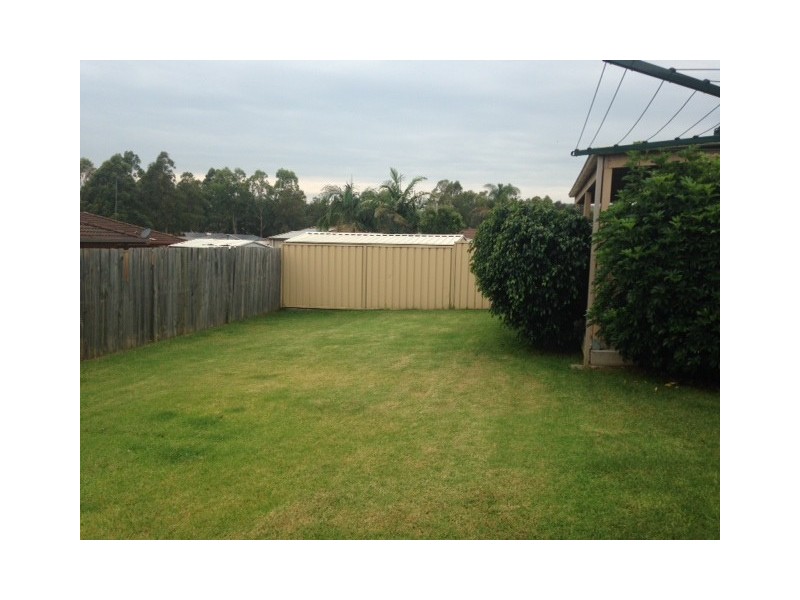 13 Mayfield Avenue, Albion Park NSW 2527