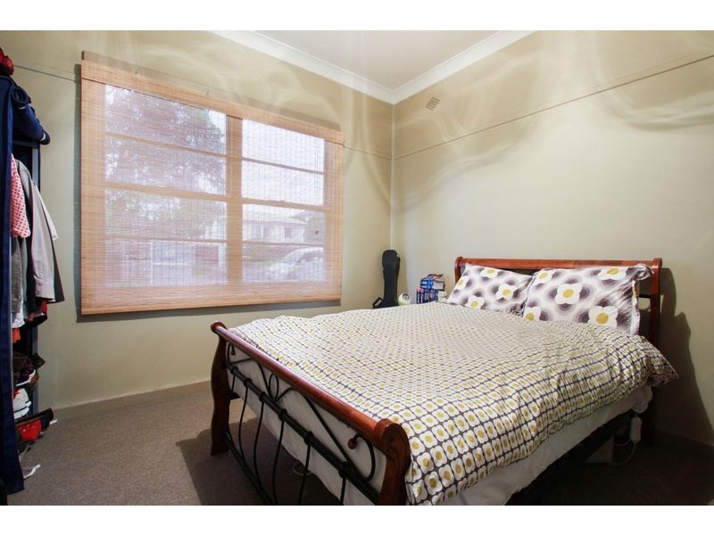 25 Mount Street, Mount Saint Thomas NSW 2500