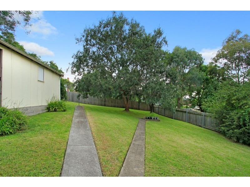 25 Mount Street, Mount Saint Thomas NSW 2500