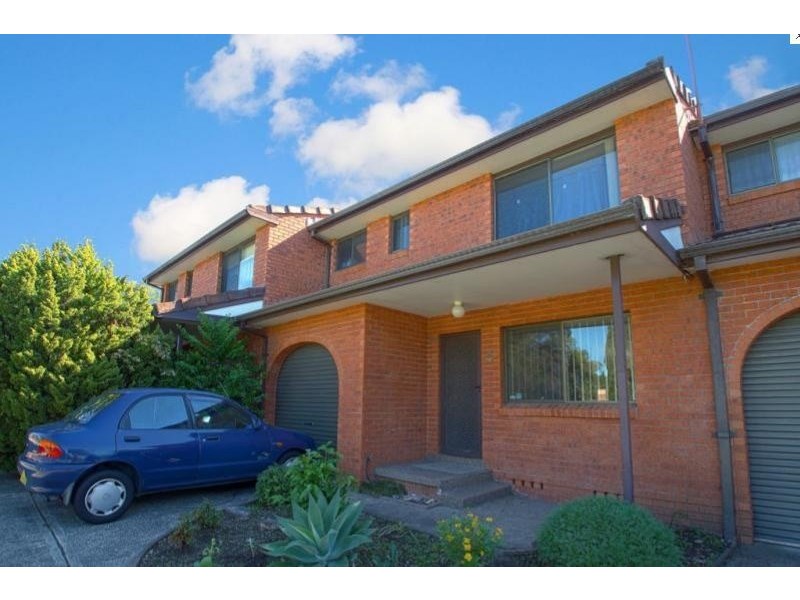 4/96 Central Road, Unanderra NSW 2526