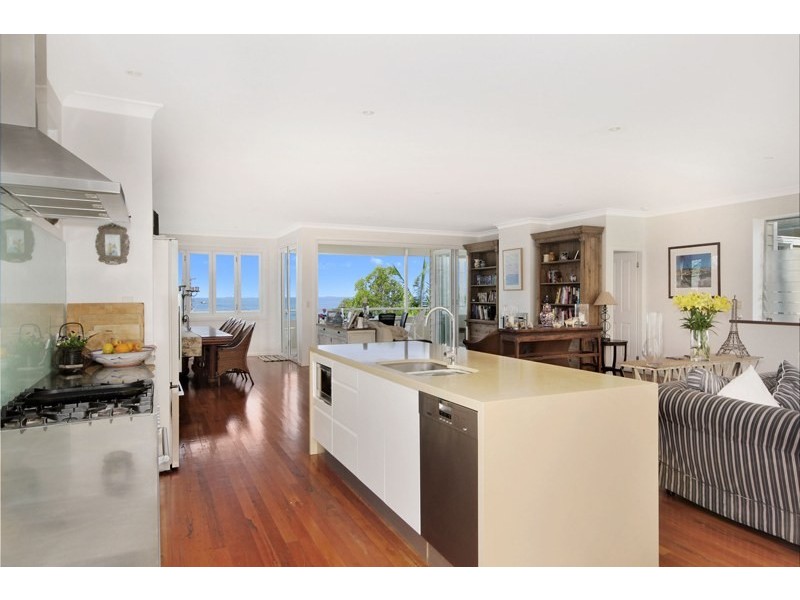 2  Maxwell Road, Austinmer NSW 2515