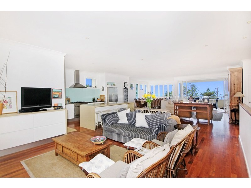 2  Maxwell Road, Austinmer NSW 2515