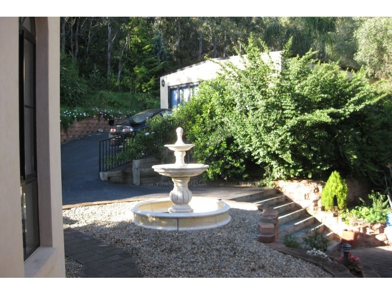 15 Barwon Place, Albion Park NSW 2527