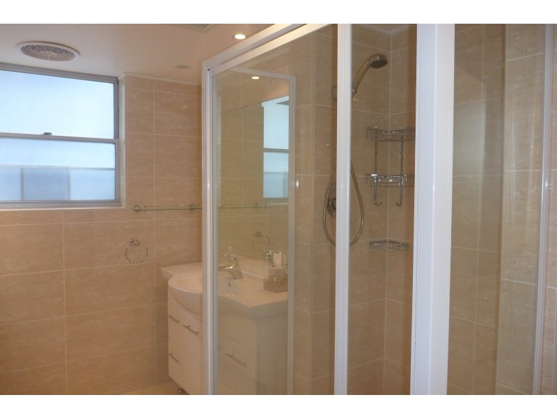 8/42-44 Cliff Road, Wollongong NSW 2500