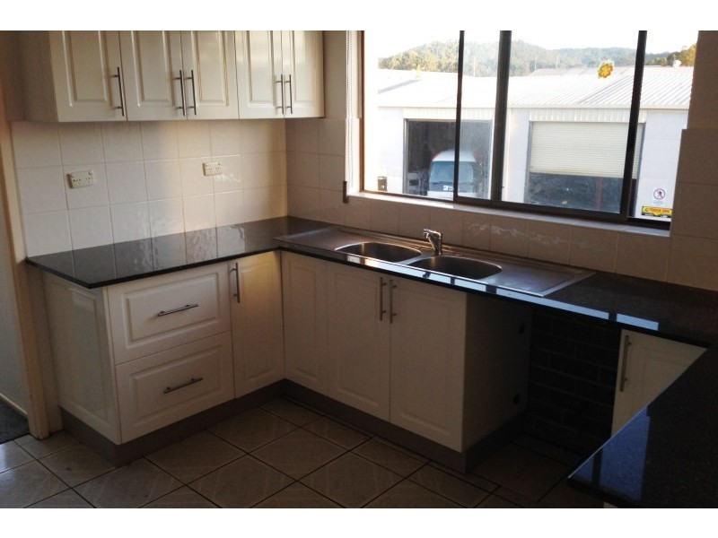 1/9 Mineral Road, Oak Flats NSW 2529