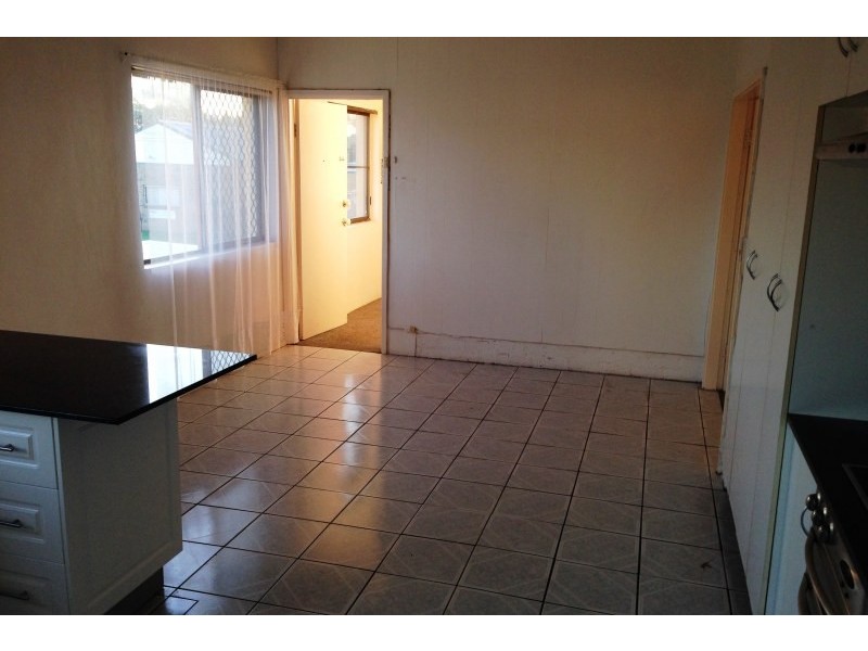 1/9 Mineral Road, Oak Flats NSW 2529