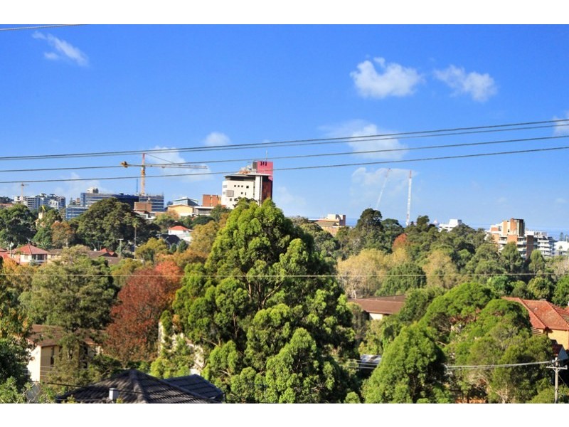 30 Woodlawn Avenue, Mangerton NSW 2500