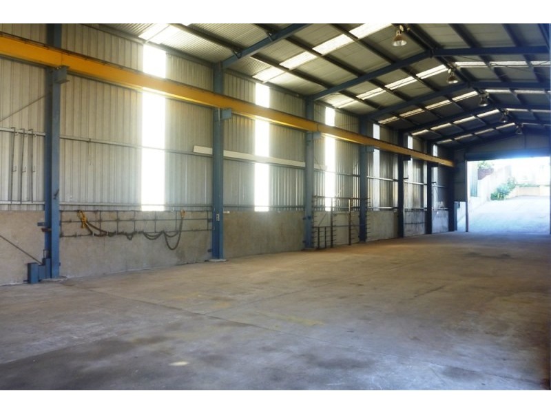 52 Doyle Avenue, Unanderra NSW 2526