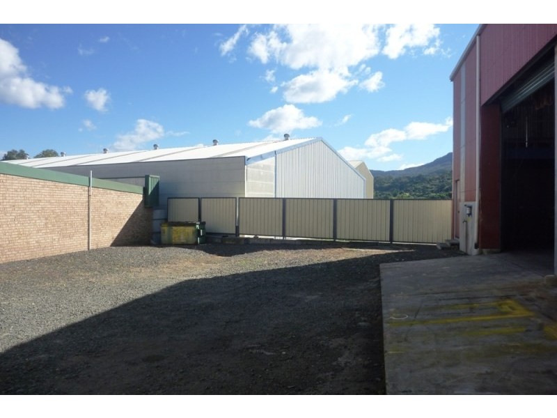 52 Doyle Avenue, Unanderra NSW 2526