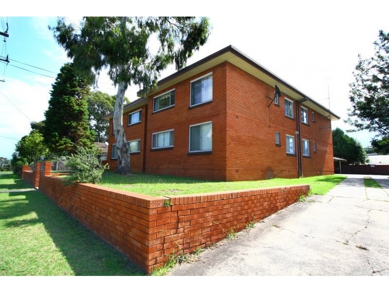 8/148 Auburn Street, Coniston NSW 2500