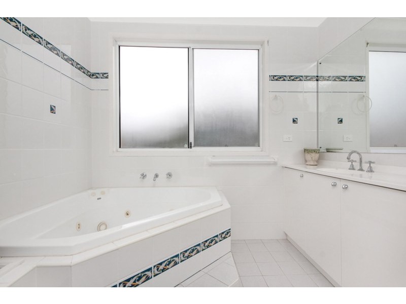 50 Southern Cross Boulevard, Shell Cove NSW 2529