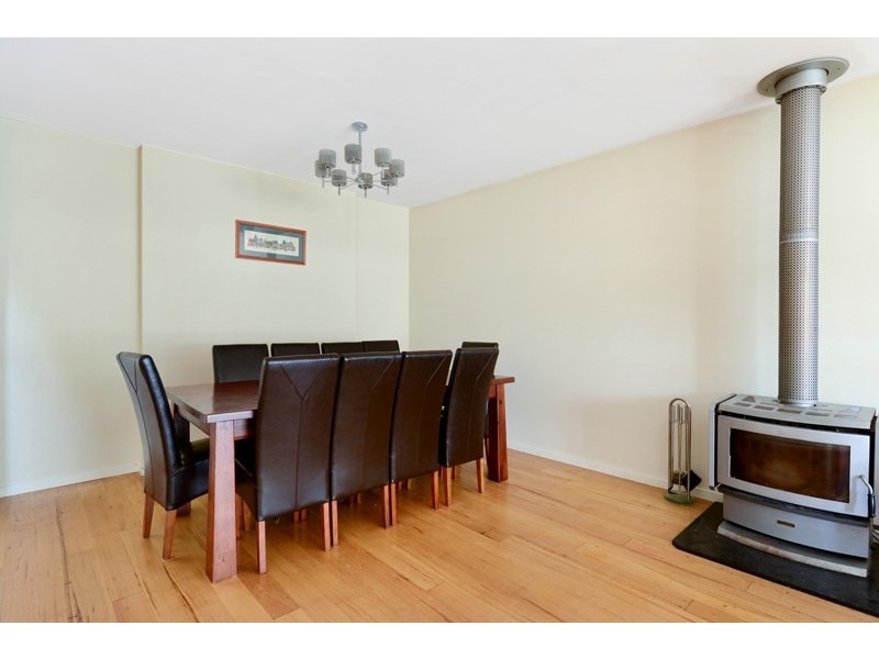 77 High Street, Robertson NSW 2577