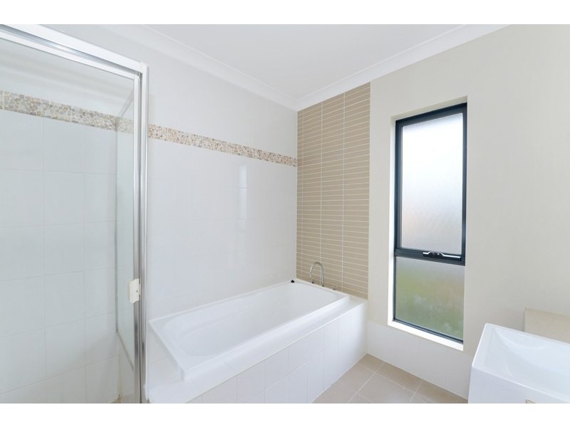 77 High Street, Robertson NSW 2577