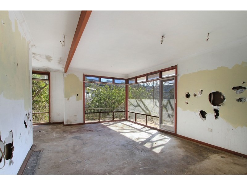 1 Paradise Avenue, Mount Pleasant NSW 2519