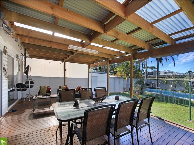 26 Hewitts Avenue, Thirroul NSW 2515