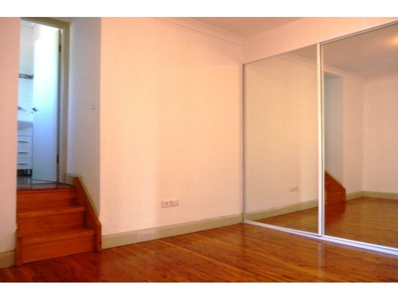 8 Porter Street, North Wollongong NSW 2500