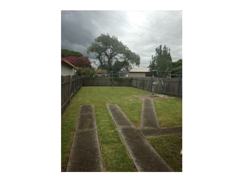 5 Blackman Parade, Unanderra NSW 2526