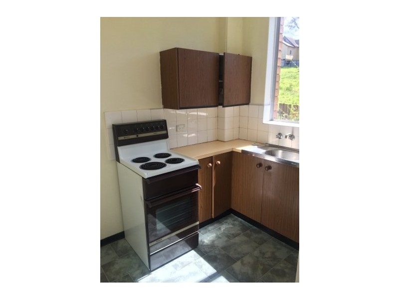 11/142 Gladstone Avenue, Coniston NSW 2500