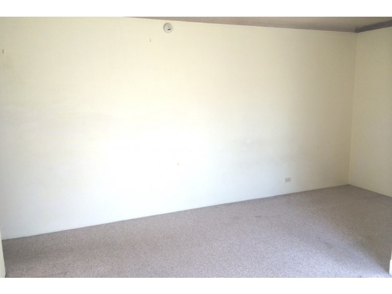 11/142 Gladstone Avenue, Coniston NSW 2500
